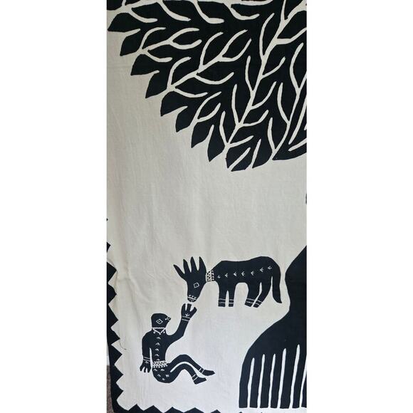 Tilonia Wall Hanging Tree of Life Black/White Tapestry - Picture 3 of 5